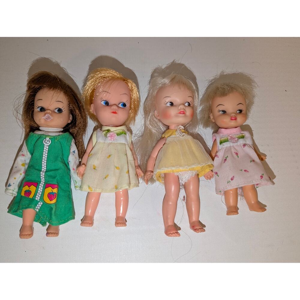 Lot Vintage 1969's Remco Pocketbook Dolls Heidi Hildy  Clone Dolls Hong Kong